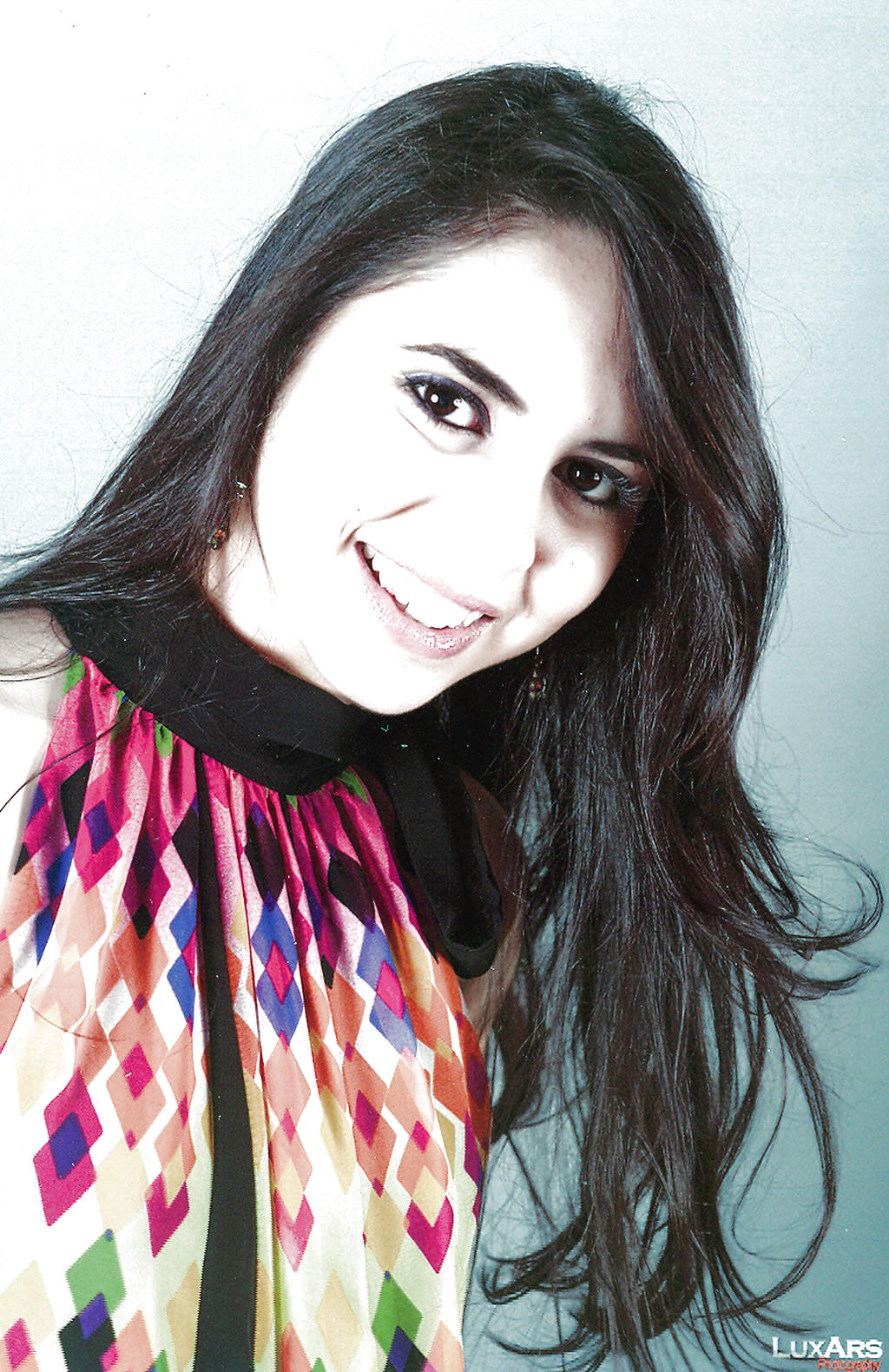 Hija de los señores Máximo Carrizo Vargas y la distinguida señora Oris María Salazar de Carrizo, Rafaela formará parte de las encantadoras señoritas que se presentarán en el Festival de Debutantes 2012.()