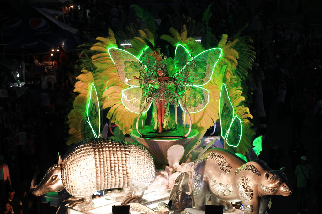 El tema del Sábado de Carnaval es alusivo a la biodiversidad. Foto: Víctor Arosemena.<br>