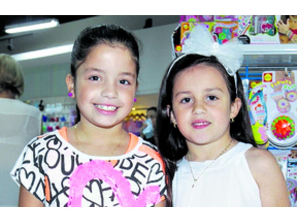 2. Valeria Marotta y Eugenia Albert.