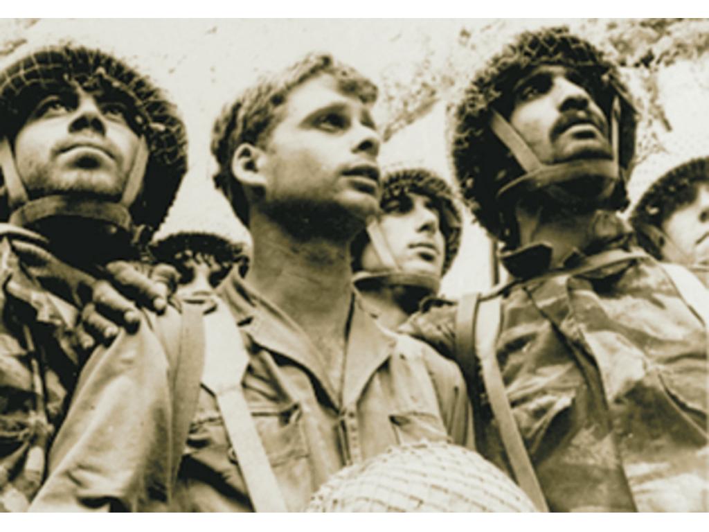 En la guerra de ese año Israel ocupó Jerusalén Este, y así como de Cisjordania y de la Franja de Gaza, ue ha sido gobernado por Egipto.
