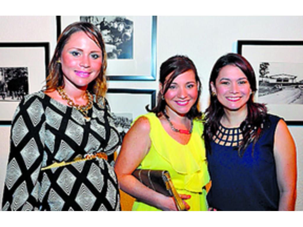4. Adelaida Fundora, Patricia Castro y Mayela Castrellón.