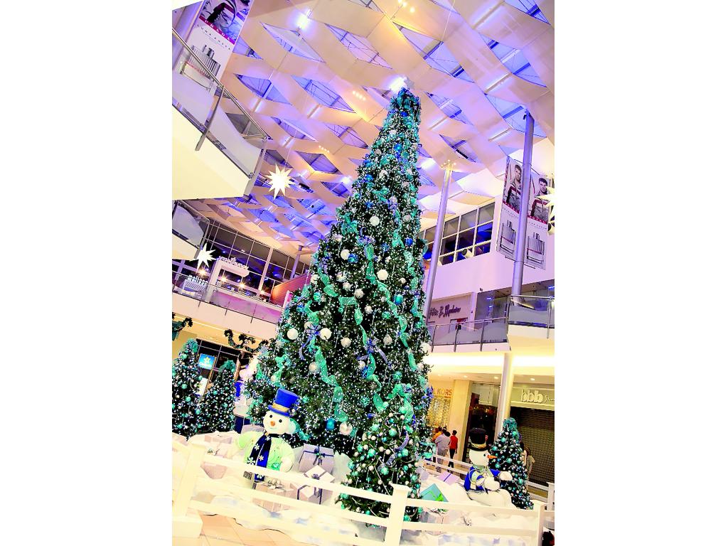 Decoración. El mall está finamente adornado.(Cortesía Mall Multiplaza)
