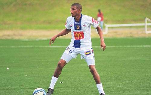 <p>Duro. Chorrillo no la tendrá fácil con el Colón C-3.</p>
