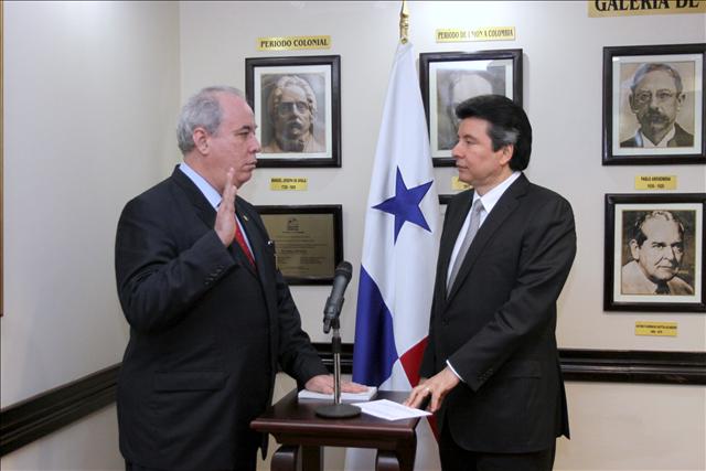 El magistrado José Ayú Prado fue juramentado como presidente de la Corte Suprema de Justicia. Foto/CSJ<br>