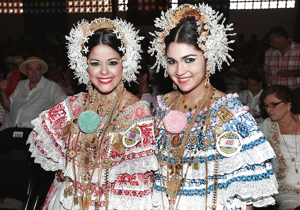 Astrid Carolina Tejada y Elena del Pilar Tomas. (Noriel Gutiérrez)