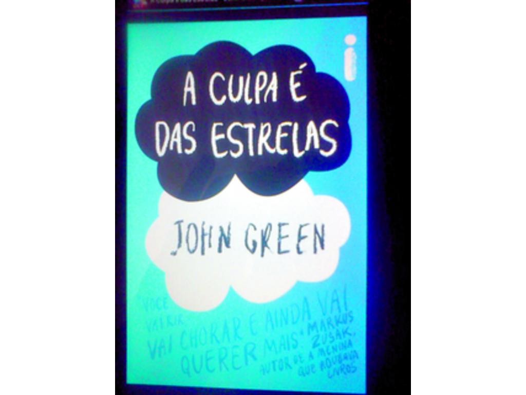 Ficción: 1.- "A Culpa é das Estrelas" 2.- "Inferno" - Dan Brown. 3.- "Cidades de Papel". 4.- "O Silncio das Montanhas - Khaled Hosseini