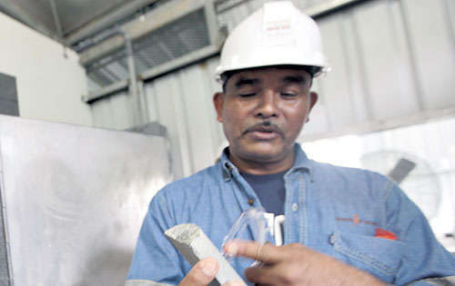 <p>Estudios. Mantienen un depósito de muestras de núcleos.</p>