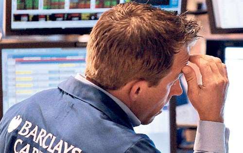 <p>La pugna política que se registró en torno a la gran deuda de Estados Unidos y la rebaja del crédito soberano han llevado la confianza de los estadounidenses en la economía de su país a su nivel más bajo desde la recesión, según una encuesta de la firm