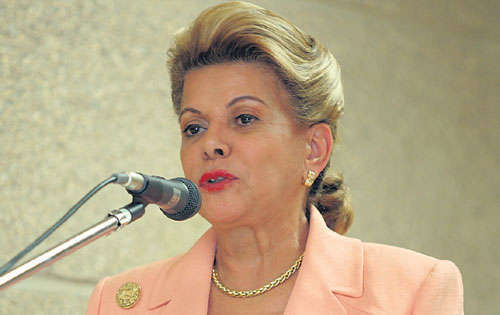 <p>Autora. Rosa María Britton. Moderará Mesa Redonda.</p>
