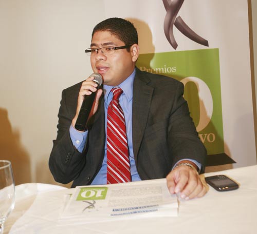 <p>El subdirector de Panamá América, licenciado Dustin Guerra, hizo la presentación formal de los premios.</p>