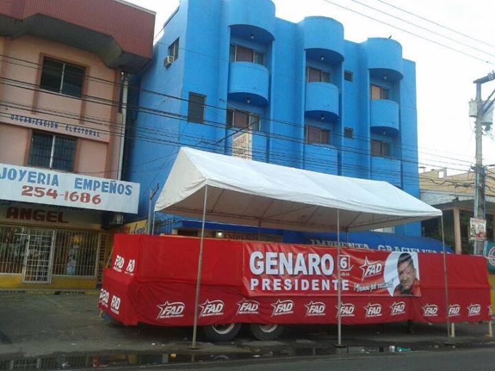 Esta es la tarima del candidato del FAD, Genaro López en La Chorrera.Foto/Cortesía Frenadeso<br>
