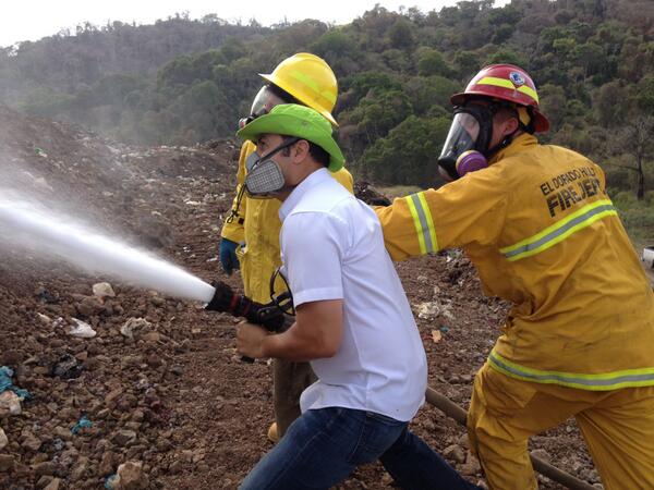 Foto tomada del Twitter de Enrique Ho.