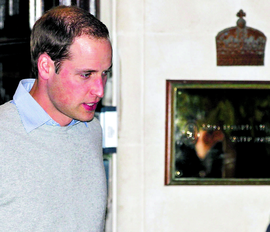 Salud. William estuvo en el hospital con su esposa.()