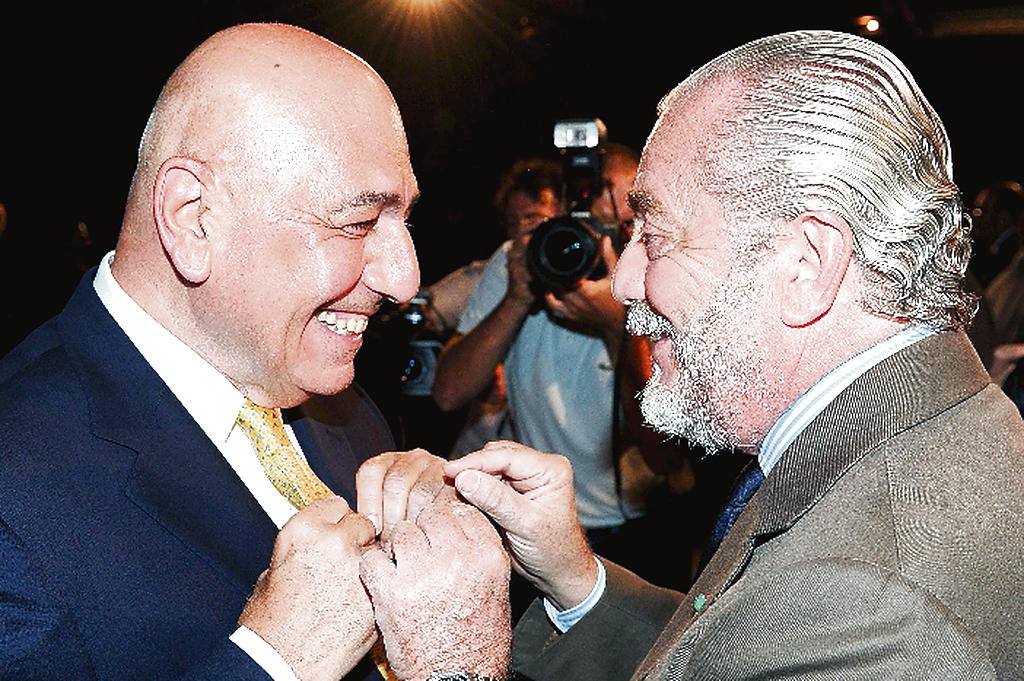 Dirigente. Adriano Galliani, (i), alto mandatario del Milan.(EFE)