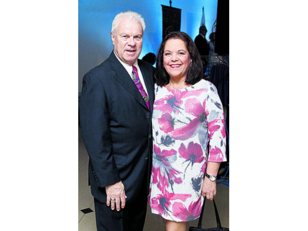 8. Nils Petterson y Patricia de Petterson.