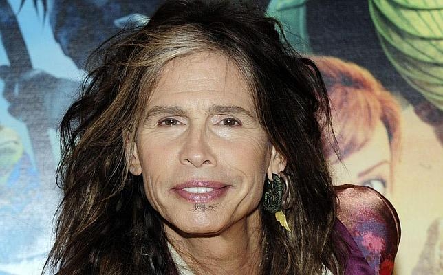Jocelyn Wildenstein. La millonaria
«socialité» se habría gastado más de cuatro millones de dólares en
treinta cirugías estéticas para parecerse a un gato. Ha sido apodada de
muchas formas, desde «Cat Woman», hasta «la novia de Wildenstein» y la
«r