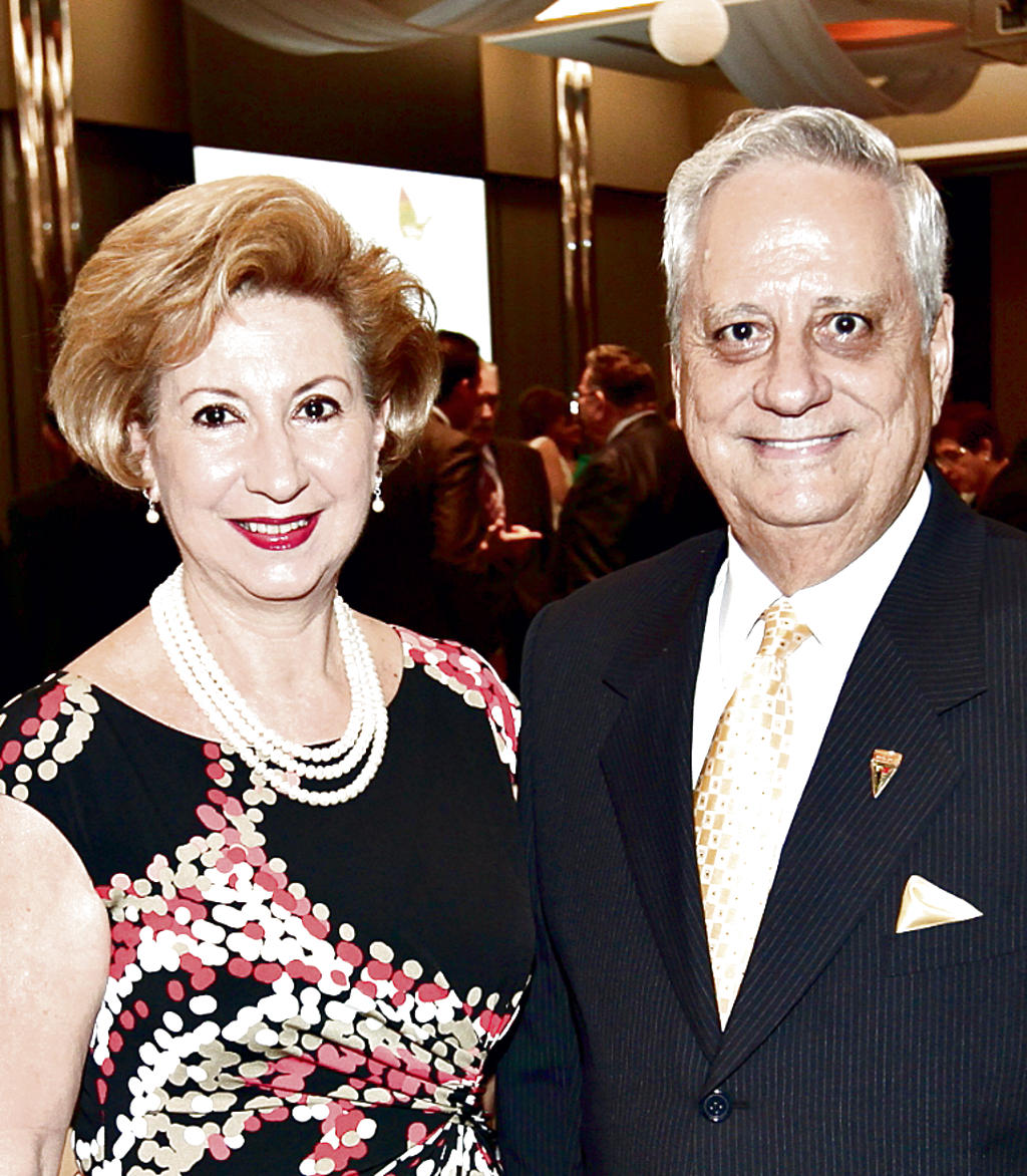 Luisa Turolla y Francisco De Ycaza.()