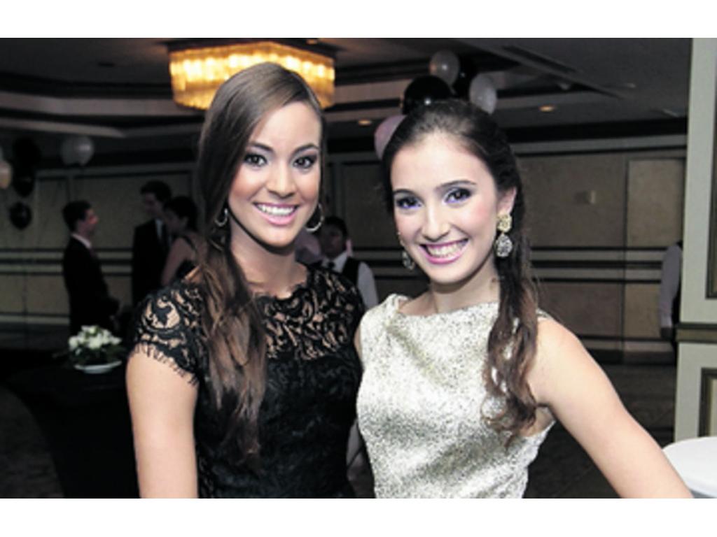 10. Patricia Durán García de Paredes e Ivanna Isabel Mallol.