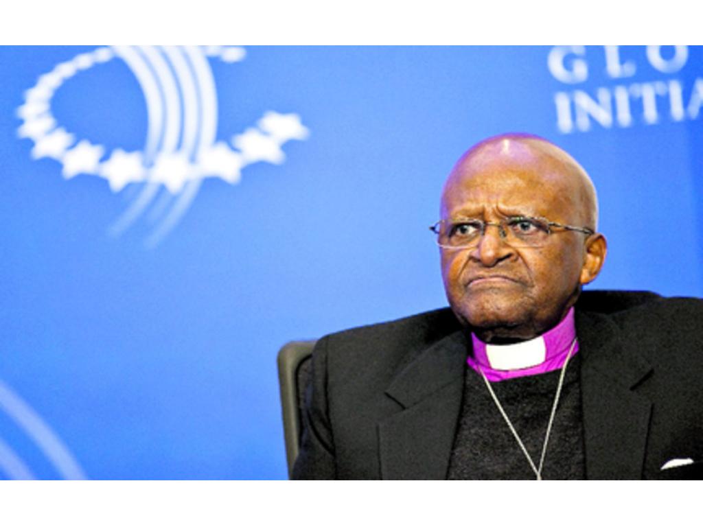 Una bendición para el mundo. El reverendo, pacifista y amigo de Mandela, Desmond Tutu, dijo que; agradecía a Dios por el gran don que nos regaló dándonos a Mandela.