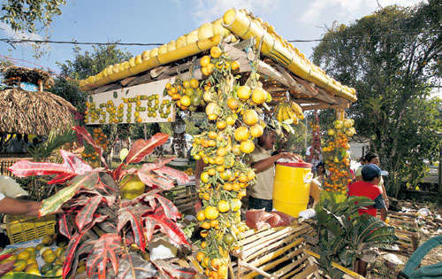 <p>A finales del mes de enero, participa de la Feria de la Naranja.</p>