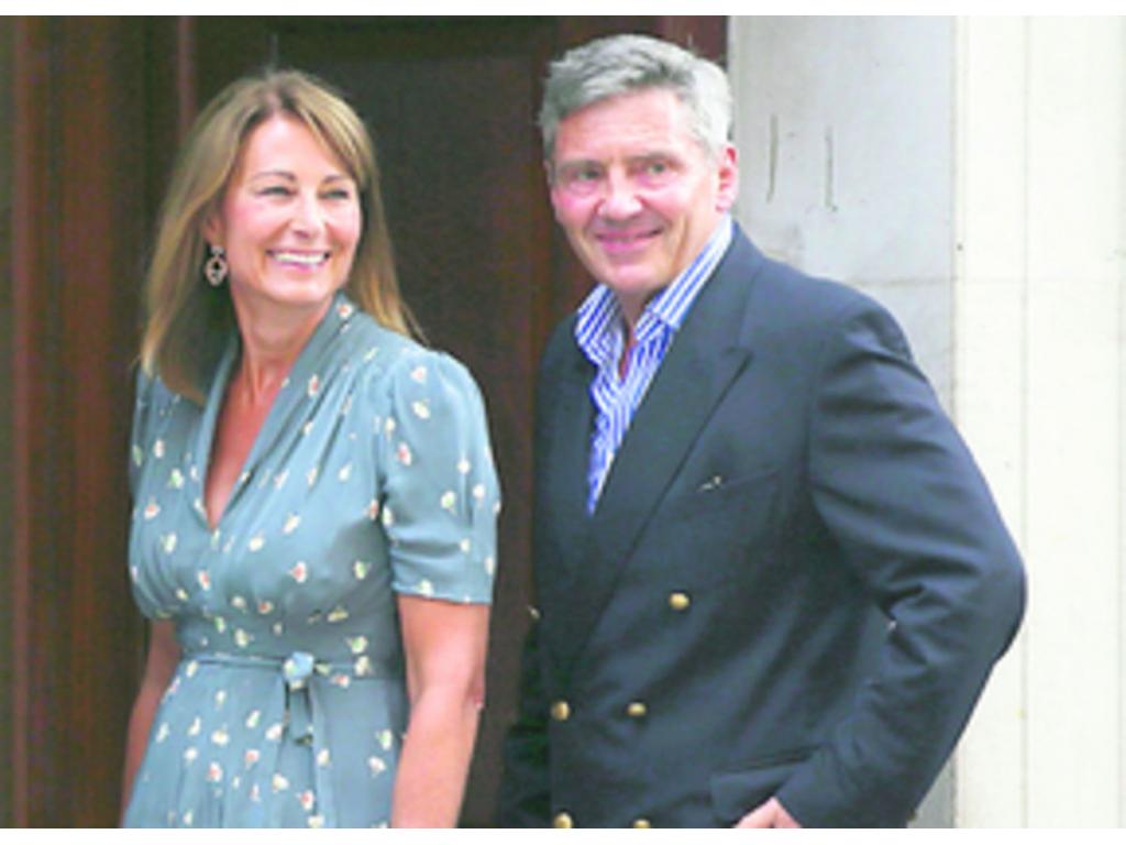 Carole y Michael Middleton fueron los primeros en ver al bebé.