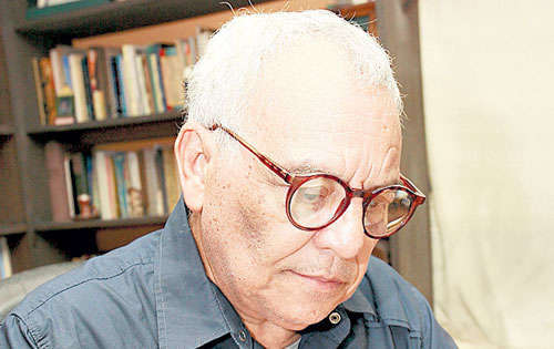 <p>Excelencia. Maestro de la dramaturgia, se siente alumno. </p>