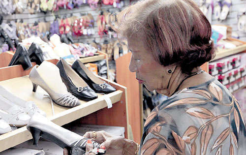 <p>Importación. Cambios de moneda influyen en los precios.</p>