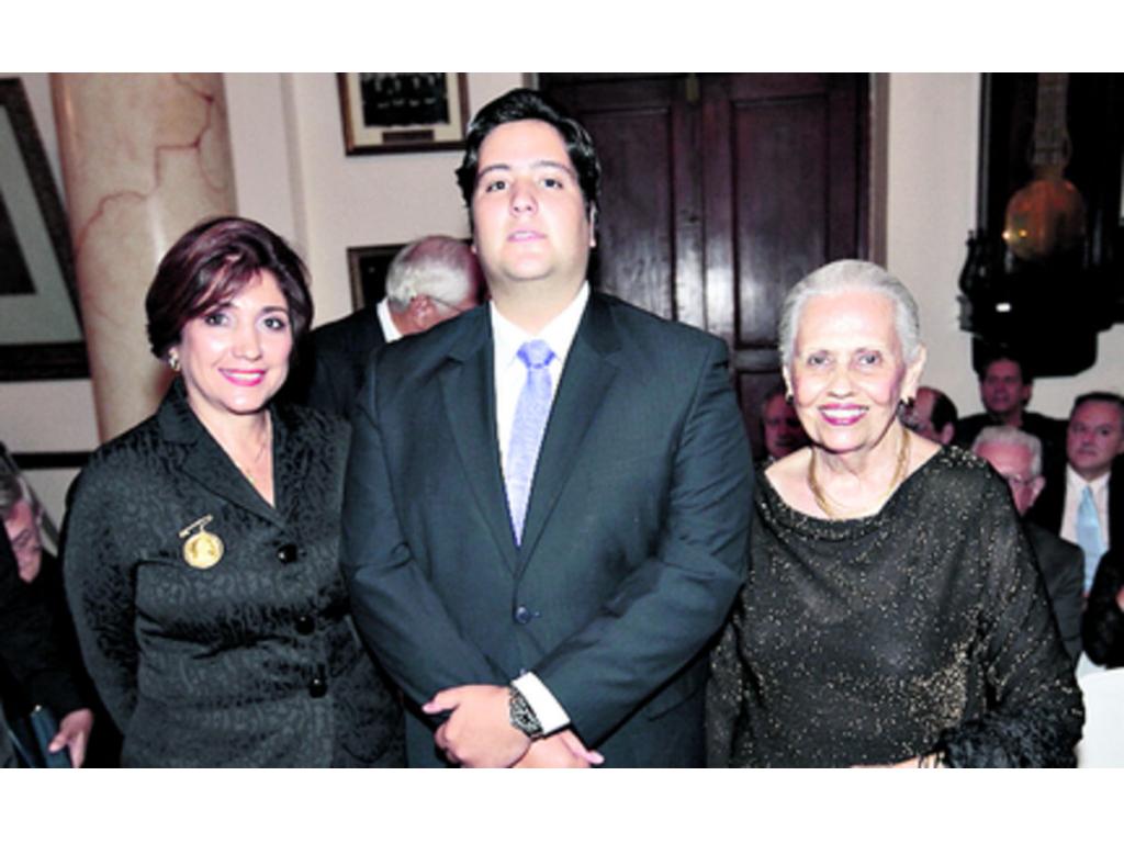 5. Arlene Halman y Enrique Thayer.