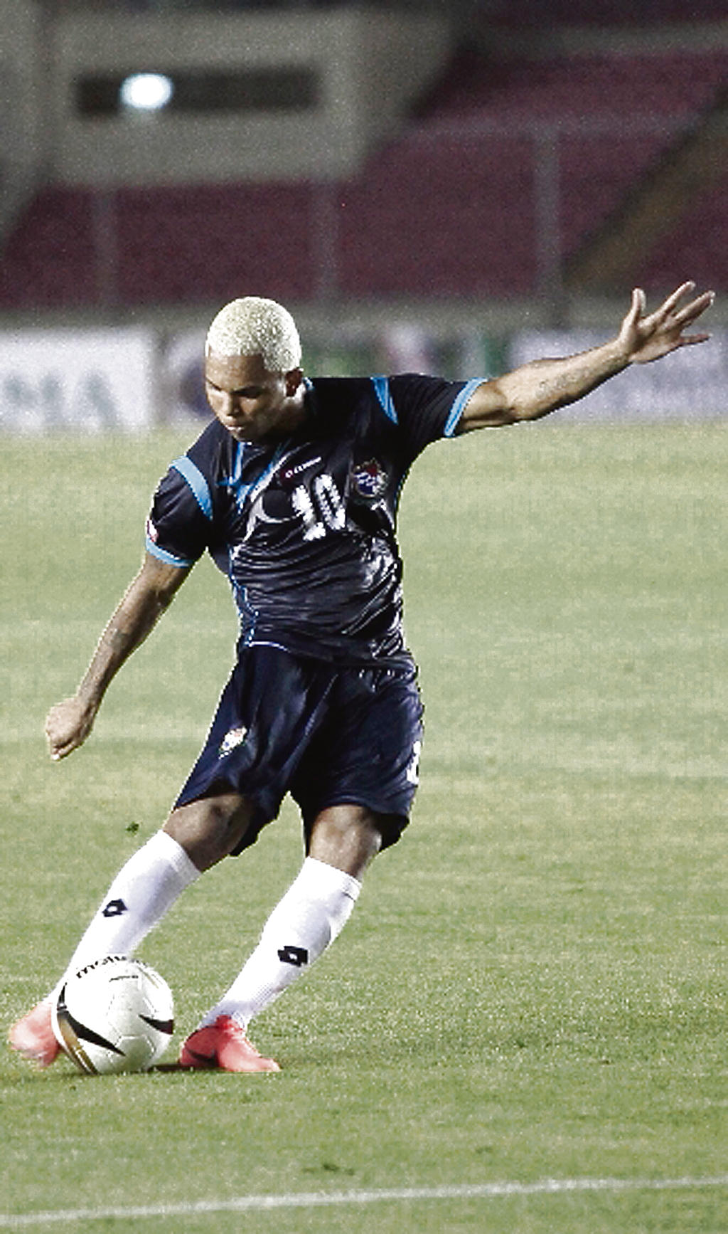 Nelson Barahona(Anayansi Gamez)