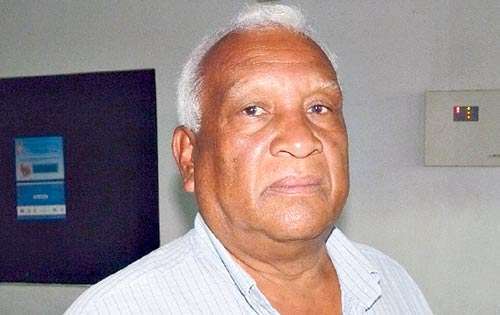 <p>Productor. Hernán Cortez, miembro de APROACHI. </p>