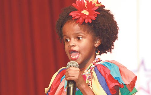 <p>Chiquilinga. Impresionó a todos con una pieza de oratoria.</p>