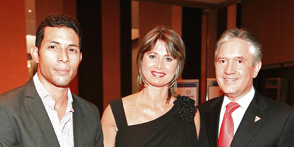Luis Ayala, Mayín de Figueroa y Jaime Figueroa.()