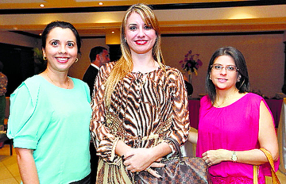 4. Mariola Vásquez, Carolina García Fábrega y Katia Fábrega.