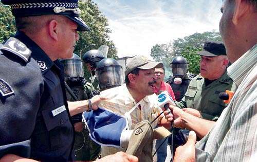 <p>Detenido. El dirigente Arauz fue golpeado.</p>