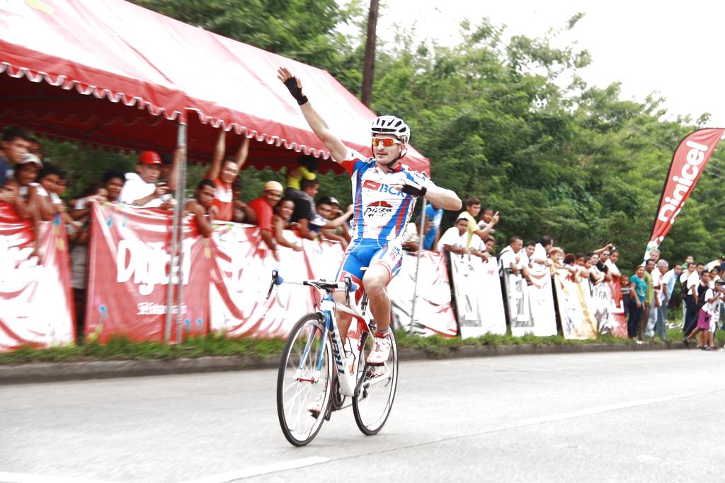 Paulo Vargas de Costa Rica ganador de la etapa. Foto/Cortesía nextpanama.net<br>