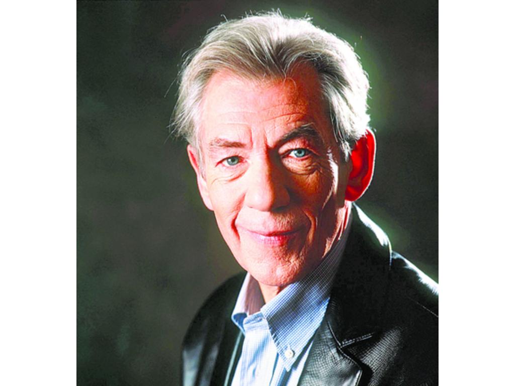 El mago Gandalf, el Gris Es uno de los espíritus maia enviados a la Tierra Media durante la Tercera Edad del Sol para ayudar a sus habitantes en la lucha contra el «señor oscuro» Sauron. (Ian McKellen)