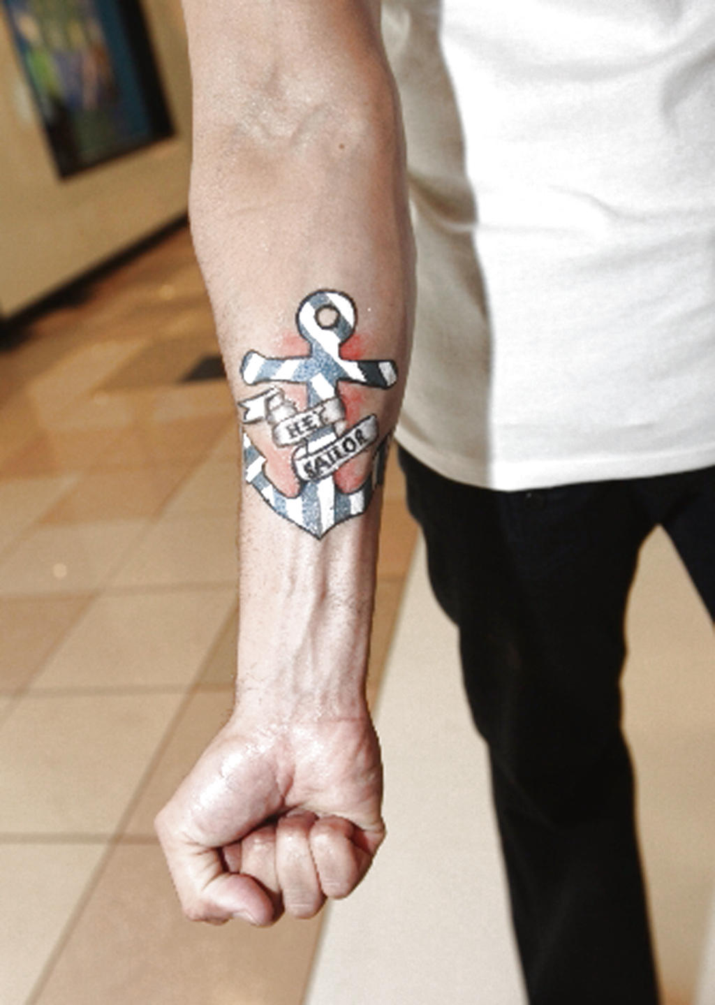 Creativo diseño de ancla.()
