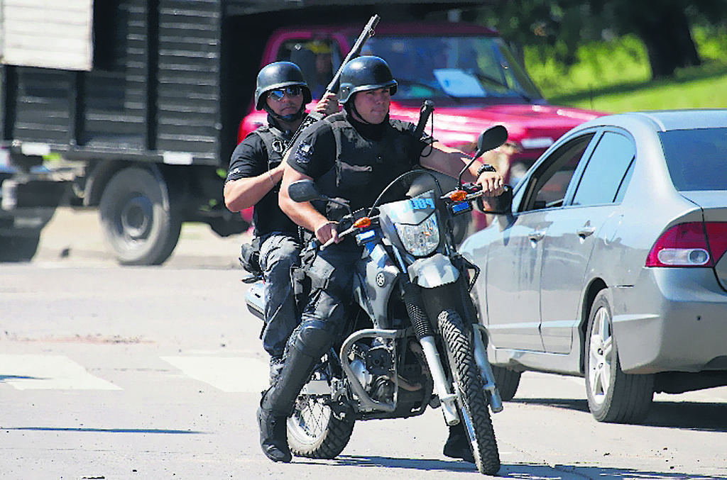 Seguridad. La policía intervino en Santa Fe.(AP )