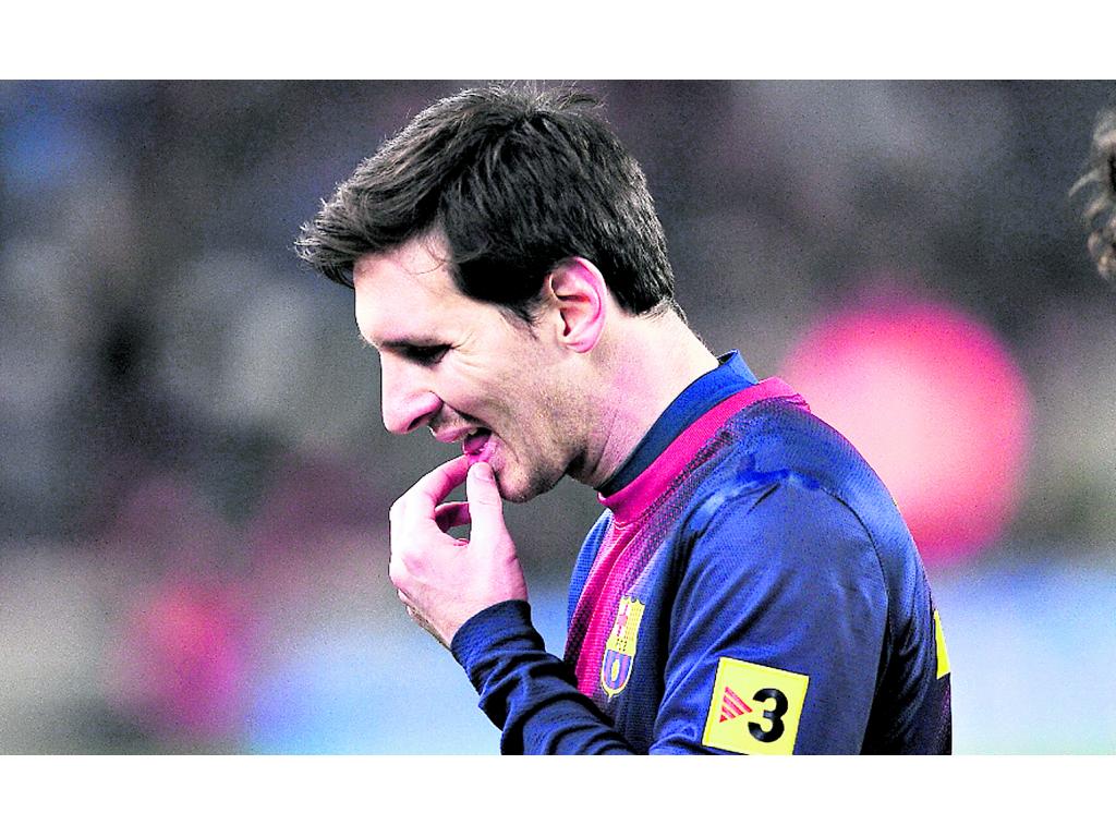 Messi salió del partido decepcionado por no poder marcar en el encuentro.(EFE)