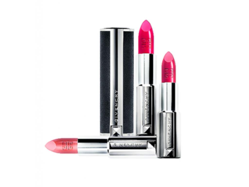 La marca de cosmética Givenchy resalta los tonos fuertes para los labios de las féminas atrevidas y sensuales. El rojo no se escapa de la colección 2012/2013.