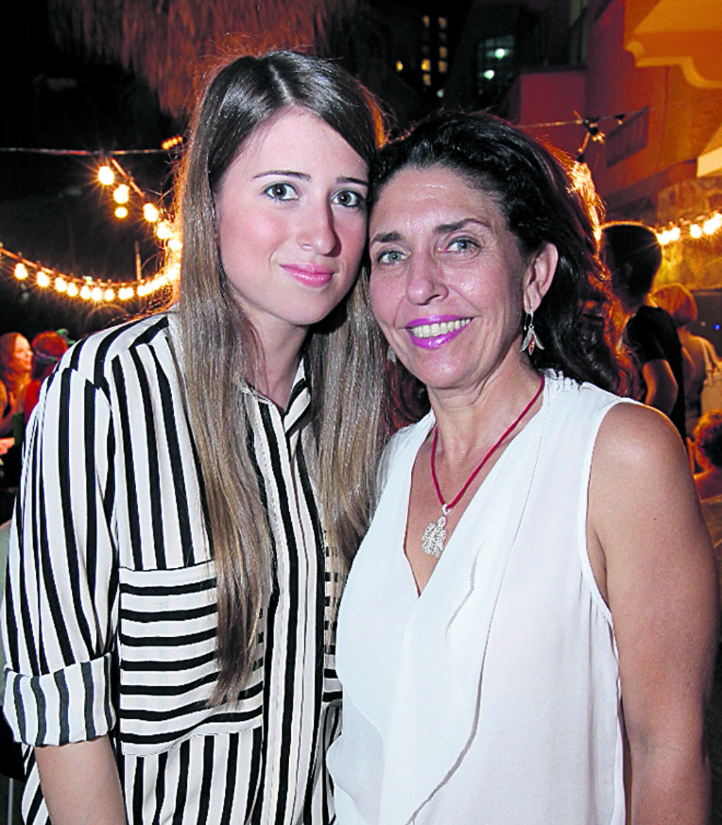 Isa Posse y Victoria Kupfer.()