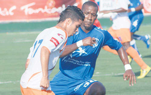 <p>Lucha. Chepo y Árabe Unido buscarán avanzar.</p>