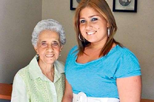 <p>Lucy y Roxana Jaén.</p>