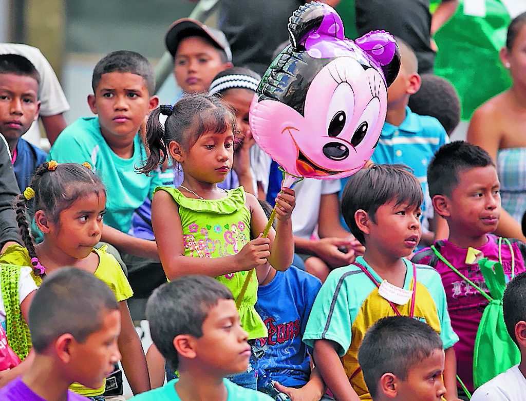 Atentos. Los niños fueron los que más disfrutaron.()