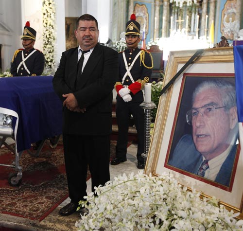 <p>El féretro llegó a la Catedral a las 7:00 a.m. y fue escoltado por Leonardo su guardaespaldas fiel. </p>