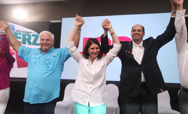 La primera dama, Marta de Martinelli, candata a la vicepresidencia de la República. Foto/Epasa<br>