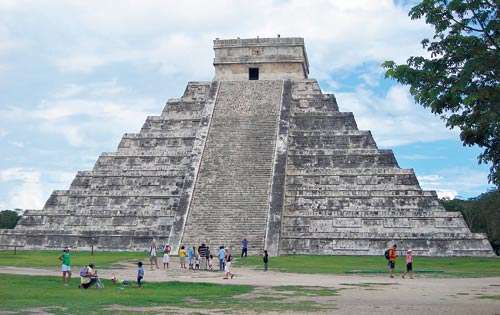 <p>Cultura. Ejemplo de los legados de la civilización maya.</p>
