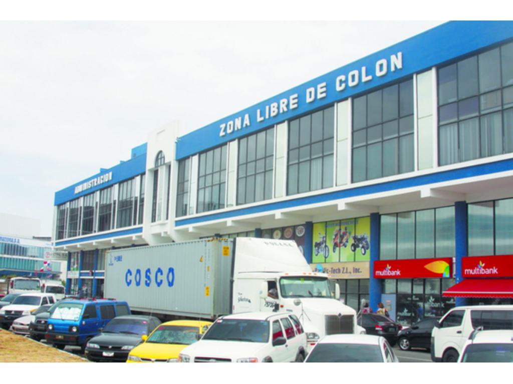 La Zona Libre de Colón ofrece a los comerciantes varios beneficios y ventajas como su ubicación cercana a varios puertos. Esta zona franca genera miles de empleos para damas y caballeros.(ARCHIVO)