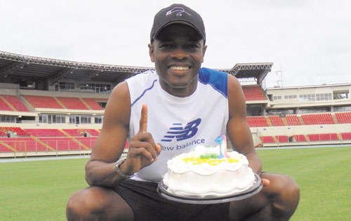 <p>Contento. Aunque un poco tarde, Julio celebró su año.</p>