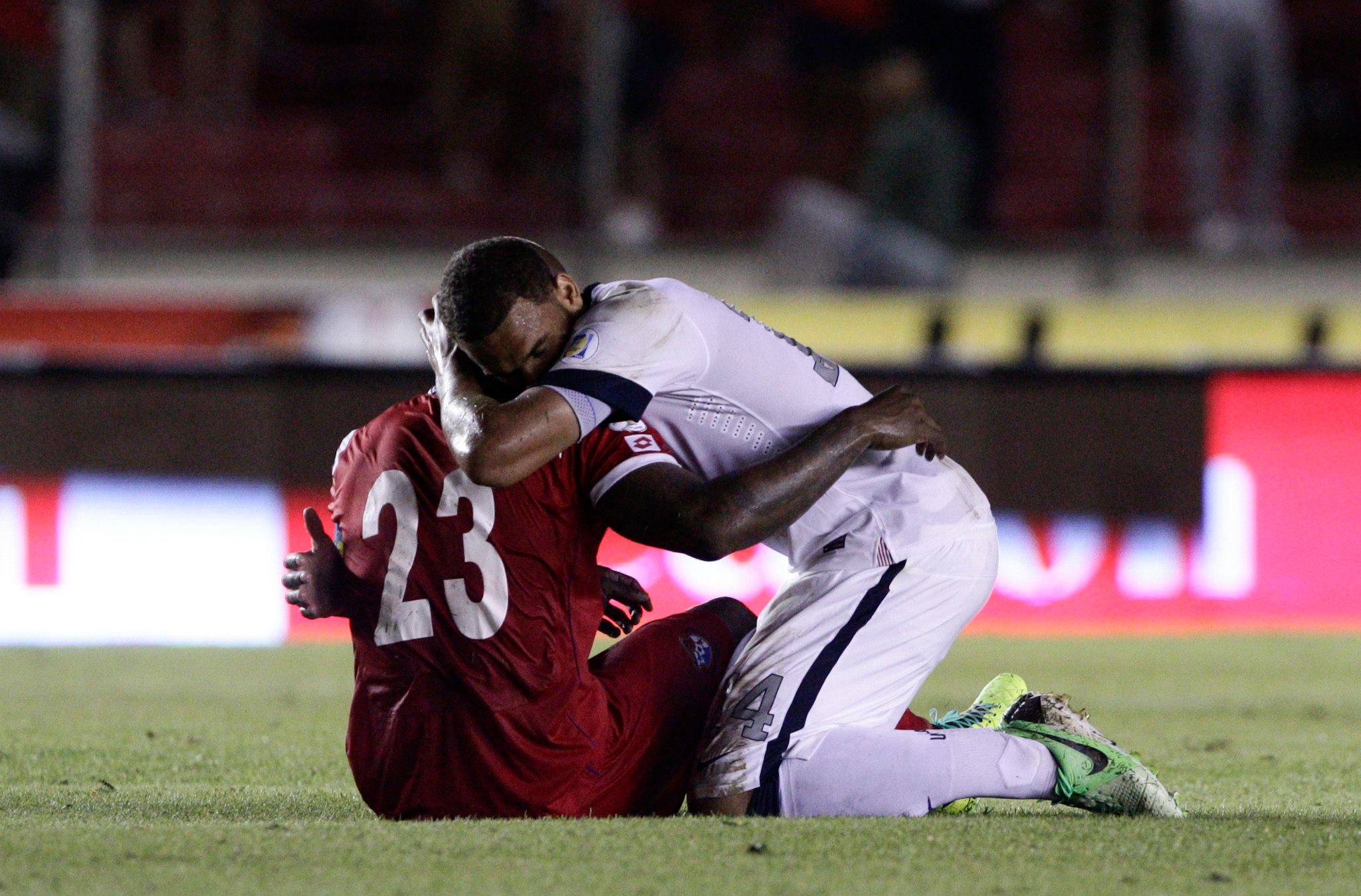 Casi un luto resultó el intento fallido de la Selección Nacional de llegar al mundial Brasil 2014. Foto/Archivo<br>